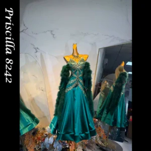 Priscilla 8242